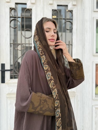 عباية بليند بأكمام وطرحة مشجرة - بني