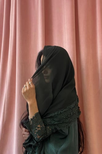 عباية كوبرى بأطراف دانتيل - أخضر