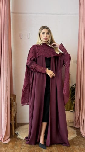 عباية كويرو بأطراف دانتيل - عنابي