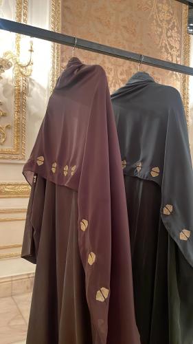 عباية كوبرو طرحة تطريز تراثي من الأطراف- بني غامق