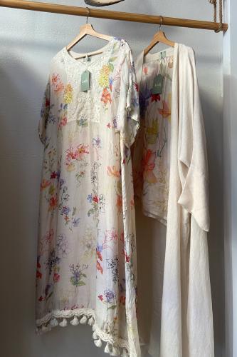 طقم رمضاني ثوب وعباية بليند - اوف وايت