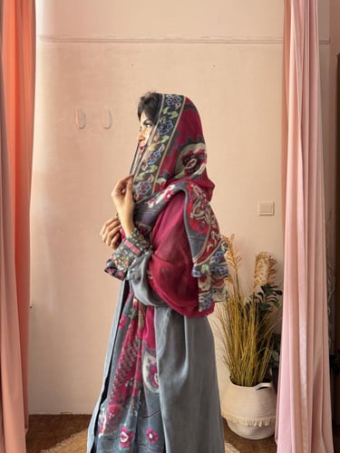 عباية كوبرو بأكمام وطرحة مشجرة - رمادي