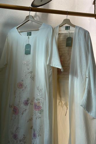 طقم رمضاني عباية وثوب - اوف وايت