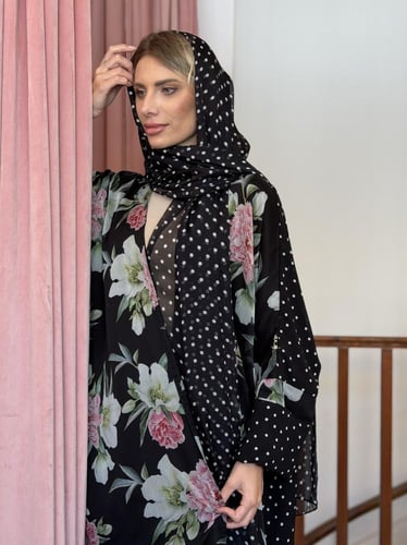 عباية شيفون مشجرة منقطة من الخلف