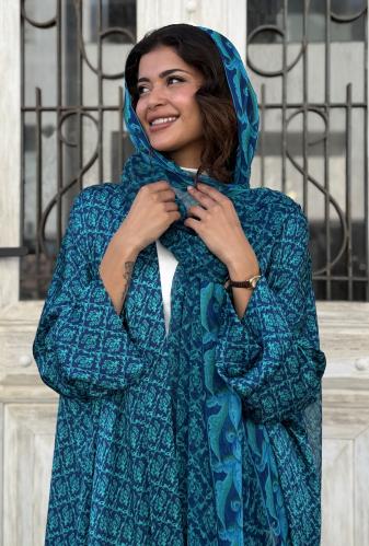 عباية وطرحة حرير طبيعي - كحلي وفيروزي