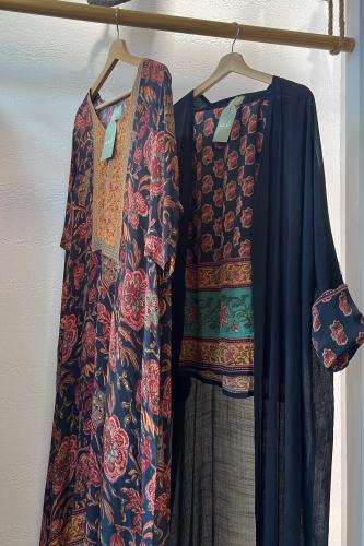 طقم رمضاني عباية وثوب بليند - أسود