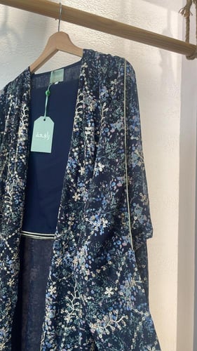 عباية مطرز موردة - كحلي