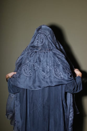 عباية حرير كوبرو - طرحة اورجانزا مطرز - كحلي