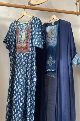 طقم رمضاني عباية وثوب بليند - كحلي