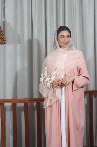 عباية حرير طرحة مطرزة- زهري