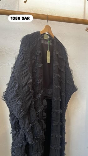 عباية شيفون رفلز - أسود