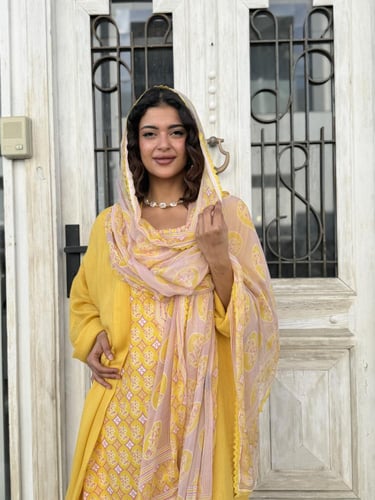 طقم رمضاني عباية وثوب بليند - اصفر