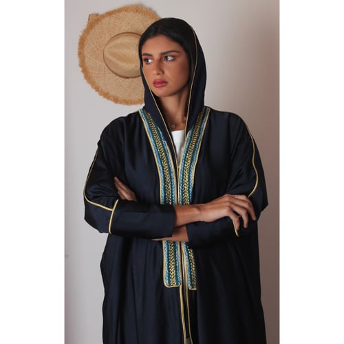 عباية حرير كحلي تطريز سلسلة