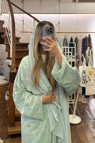 عباية شيفون مطرز - أخضر فاتح