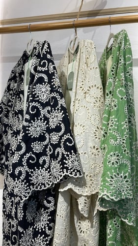 عباية تطريز يدوي - بيج