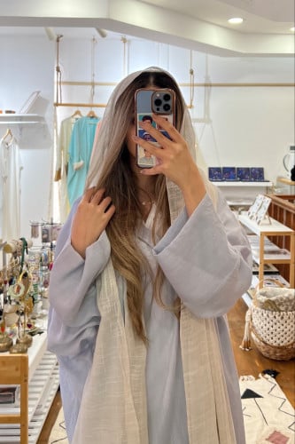 عباية بليند أزرق فاتح - طرحة بيج وازرق