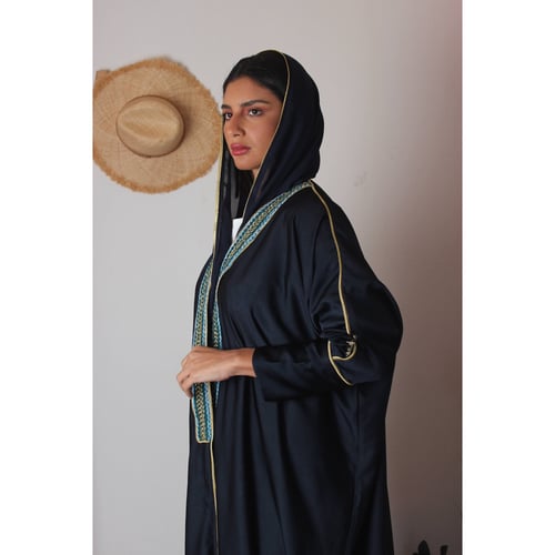 عباية حرير كحلي تطريز سلسلة