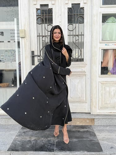 عباية كوبرو تطريز معينات - طرحة مطرزة - أسود