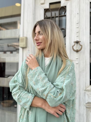 عباية شيفون مطرز - أخضر فاتح