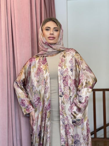 عباية وطرحة حرير طبيعي مشجر - وردي