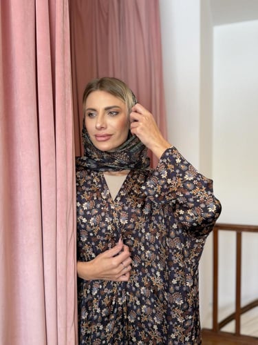 عباية وطرحة حرير طبيعي مشجر - كحلي