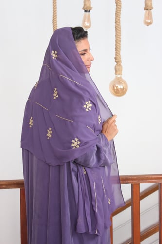 عباية كوبرو أسود طرحة سدو ذهبي