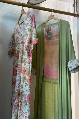 طقم رمضاني ثوب وعباية بليند - تفاحي