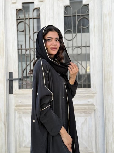 عباية كوبرو تطريز معينات - طرحة مطرزة - أسود