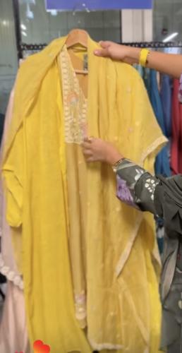 عباية وثوب وطرحة - اصفر