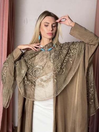عباية حرير طرحة مطرزة - كاكي