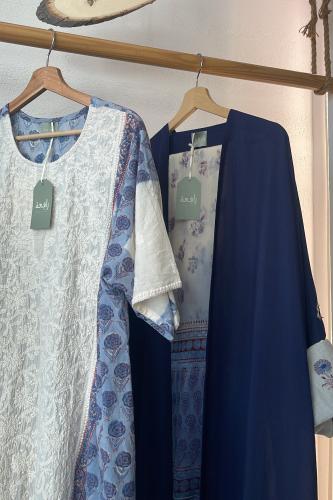 طقم رمضاني ثوب وعباية - كحلي و أحمر