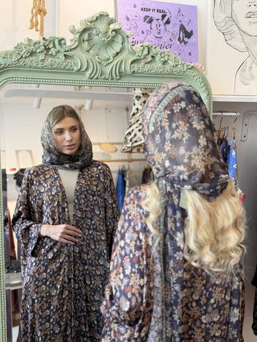 عباية وطرحة حرير طبيعي مشجر - كحلي