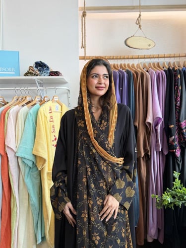 طقم عباية وثوب - اسود وكموني