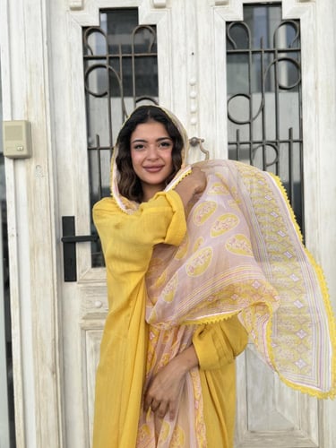 طقم رمضاني عباية وثوب بليند - اصفر