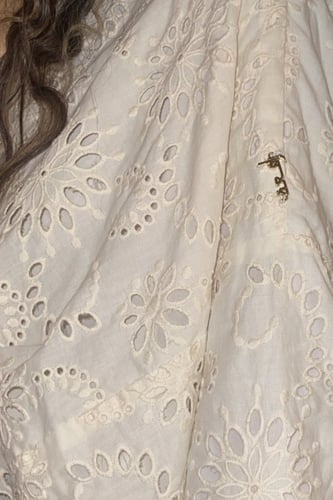 عباية تطريز يدوي - بيج