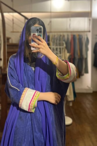 عباية كوبرو بأكمام ملونة - أزرق موف