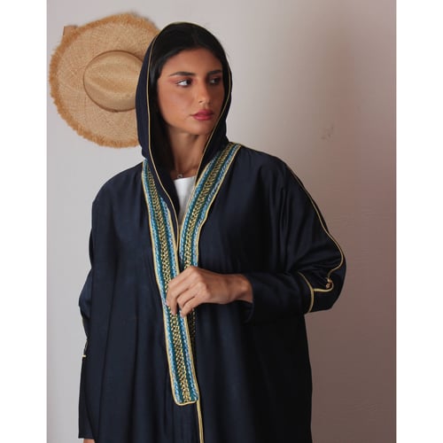 عباية حرير كحلي تطريز سلسلة