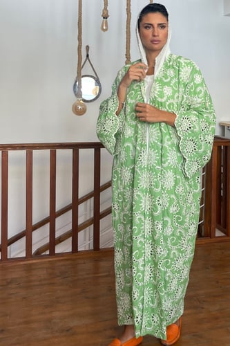 عباية تطريز يدوي - أسود