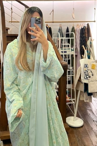 عباية شيفون مطرز - أخضر فاتح