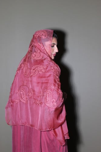 عباية كوبرو طرحة اورجانزا مطرزة- أحمر طوبي