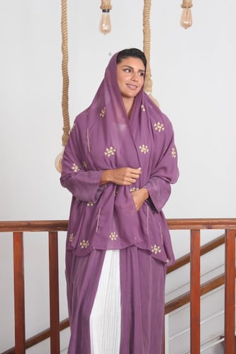 عباية كوبرو أسود طرحة سدو ذهبي