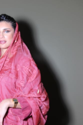 عباية كوبرو طرحة اورجانزا مطرزة- أحمر طوبي