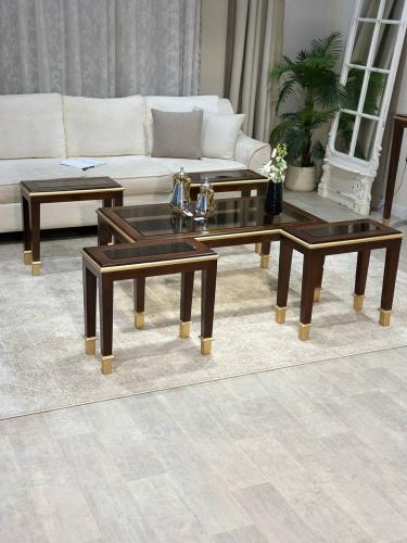 طقم طاولات ضيافة خشبي بسطح زجاجي شفاف – فخامة تليق...