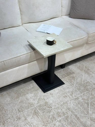 طقم طاولات 7 قطع بديل رخام وقاعدة سوداء مفرغة