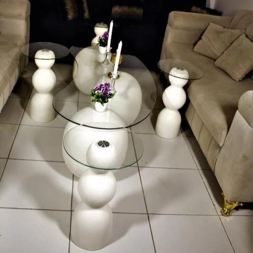 طقم طاولات 5 قطع زجاجي بقاعدة كروية بيضاء