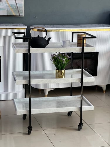 عربية تقديم جوانب اسود 3 دور (TL)