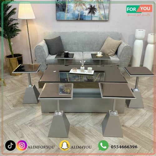 طقم طاولات ضيافة 7 قطع زجاج أسود وقواعد هرمية فضية