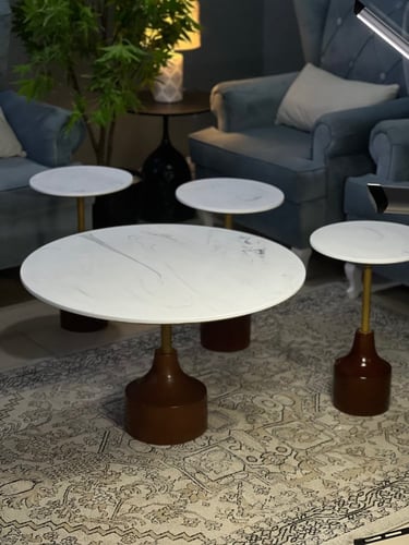 طقم طاولات ضيافة 5 قطع رخام أبيض وأرجل ذهبية دائري