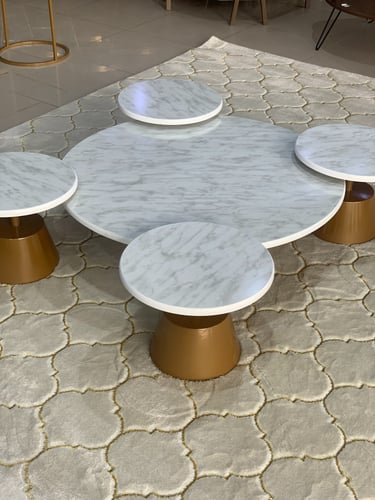 طقم طاولة ارضي 5 قطع سطح خشب شكل رخام