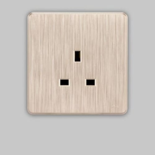 فيش ثلاثى بيانو 13 امبير بدون مفتاح 7×7 Parl